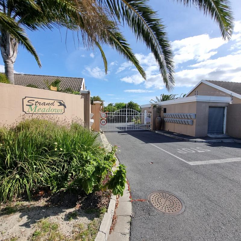 2 Bedroom Property for Sale in Guldenland Western Cape